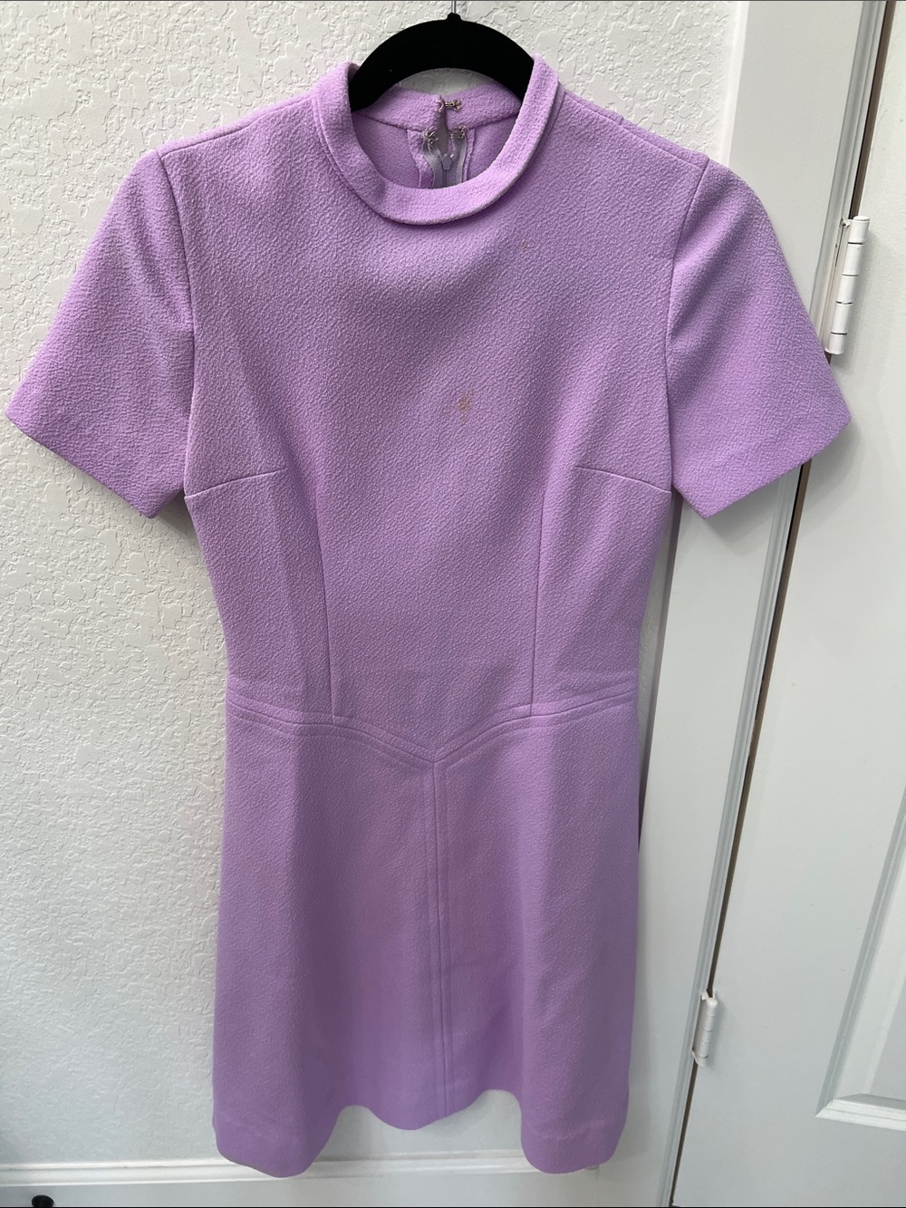 1960s Mod Classic Short-Sleeve Lilac Dress
